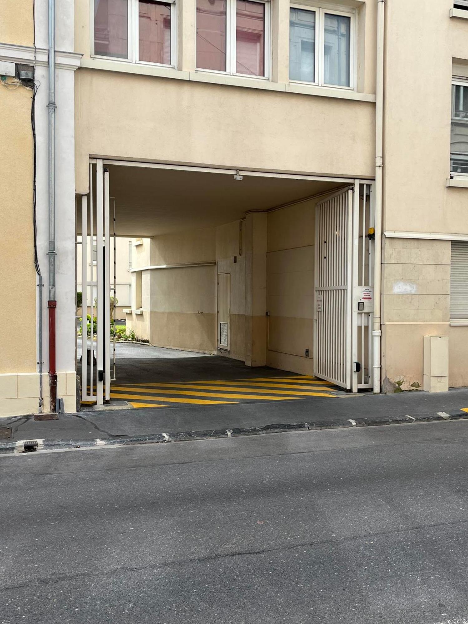 Julia Home, Madamedemconciergerie Reims Kültér fotó